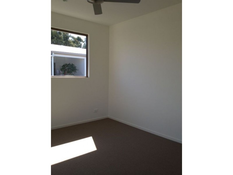 4/8 Palmerston Lane (cnr carselgrove), Fitzgibbon QLD 4018