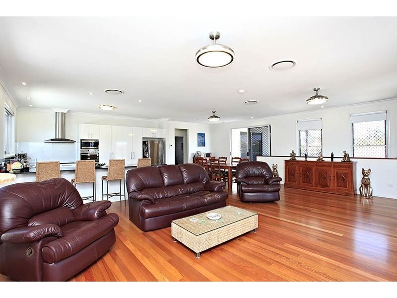 1 Benecia Street, Wavell Heights QLD 4012