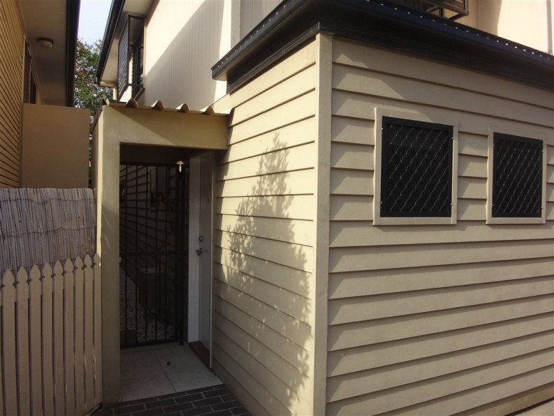 3/15 Curwen Terrace, Chermside QLD 4032