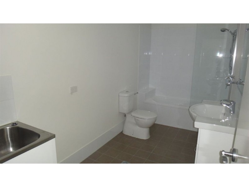 2/18 Zenith Ave, Chermside QLD 4032