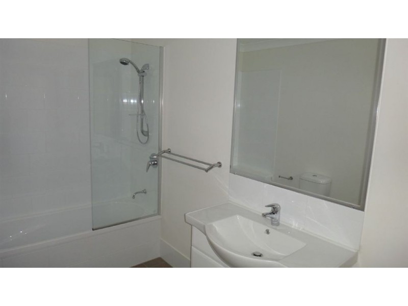 2/18 Zenith Ave, Chermside QLD 4032