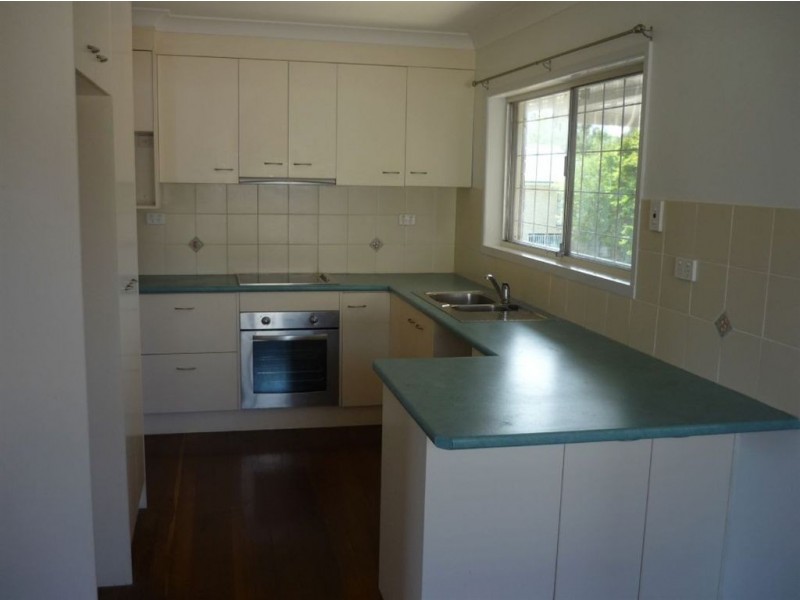 2 Benyon Street, Wavell Heights QLD 4012