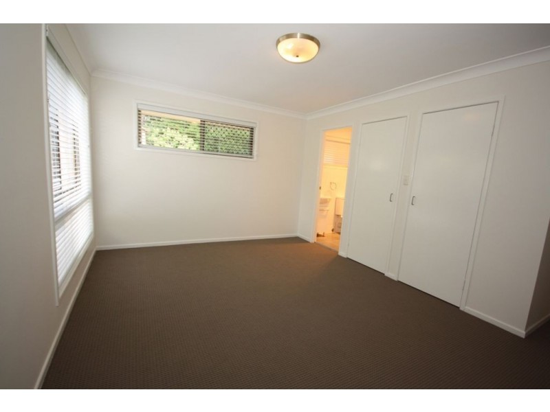 26 Niven Street, Stafford Heights QLD 4053