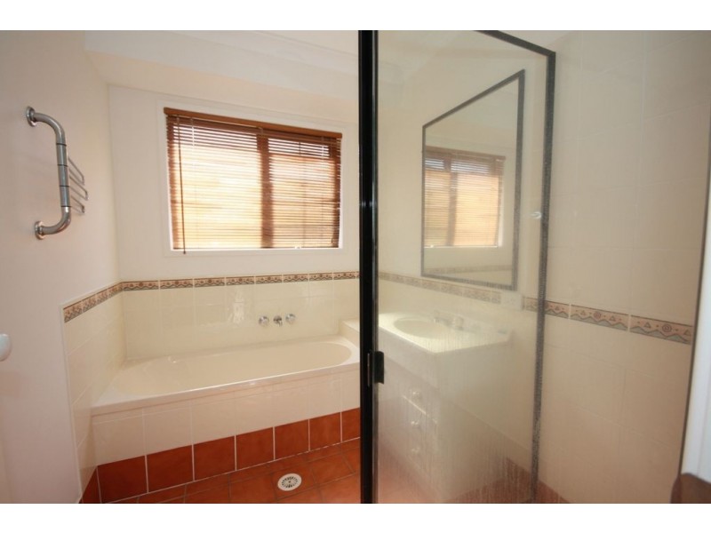 39 Cambridge Cr, Fitzgibbon QLD 4018