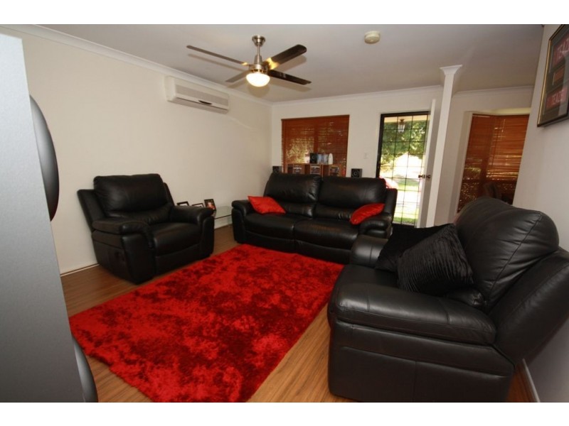 39 Cambridge Cr, Fitzgibbon QLD 4018