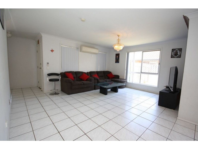 93 Silkyoak Ct, Fitzgibbon QLD 4018