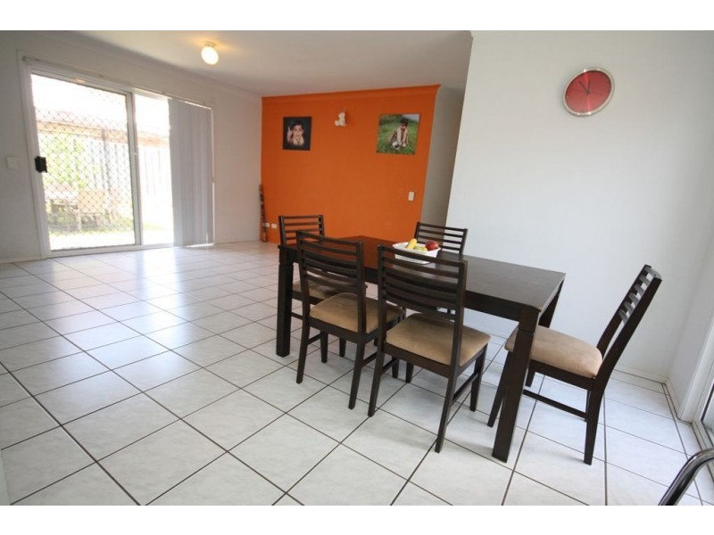 93 Silkyoak Ct, Fitzgibbon QLD 4018
