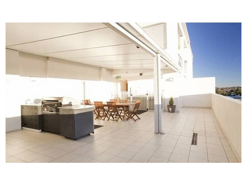 207/20 Playfield, Chermside QLD 4032