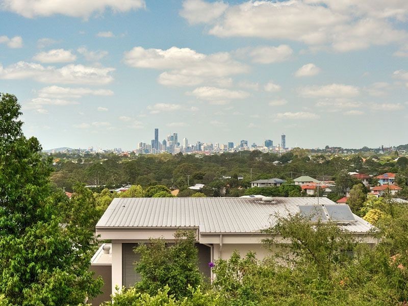 240 Rode Road, Wavell Heights QLD 4012