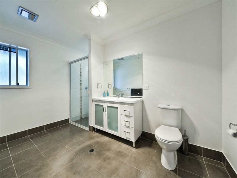 240 Rode Road, Wavell Heights QLD 4012