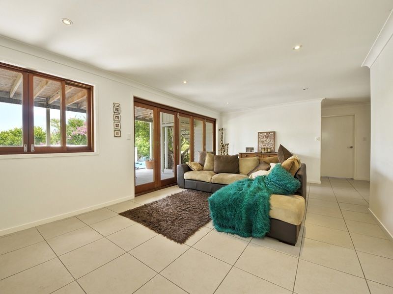 240 Rode Road, Wavell Heights QLD 4012