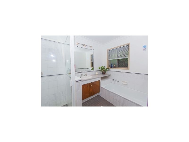 4 Chowchilla Street, Albany Creek QLD 4035