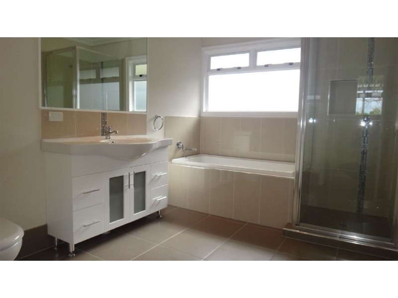 236 Edinburgh Castle Rd, Wavell Heights QLD 4012