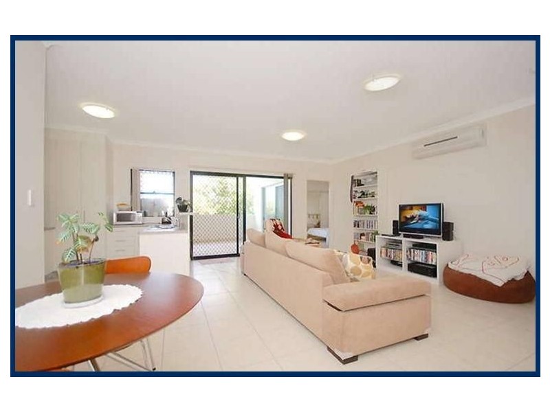 2/8 School Road, Stafford QLD 4053