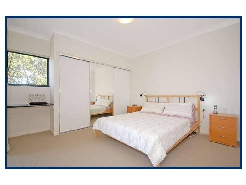 2/8 School Road, Stafford QLD 4053