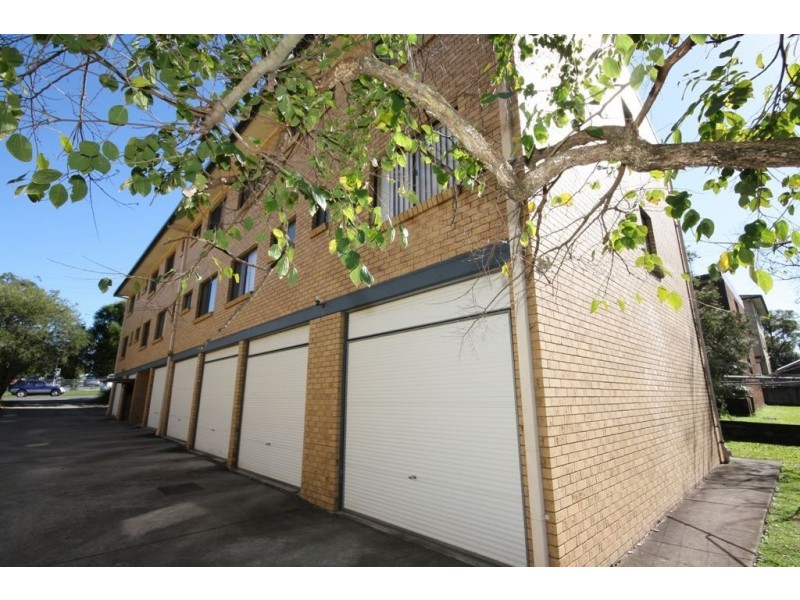 81 Farnell Street, Chermside QLD 4032
