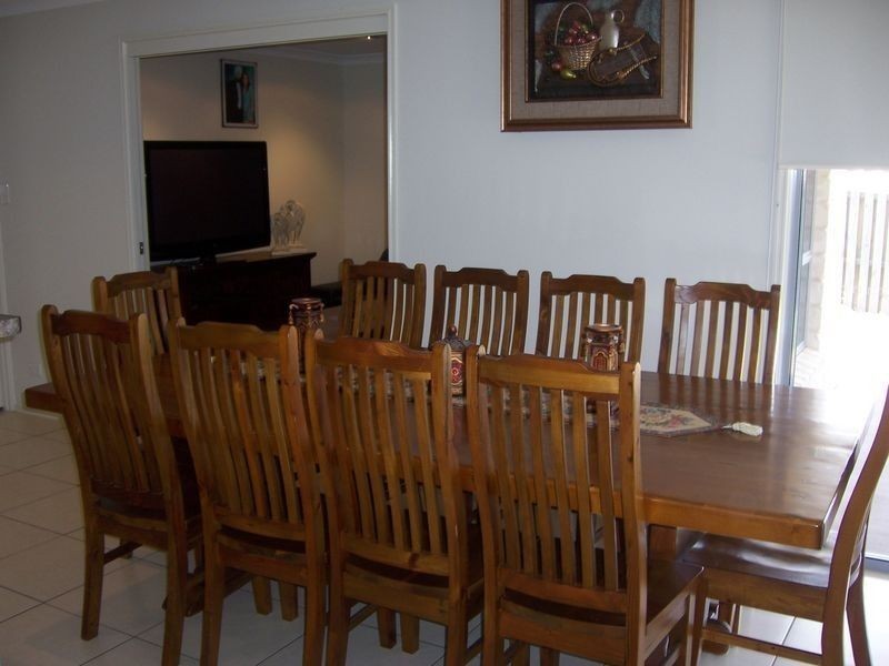 10 Bolte Cres, Kallangur QLD 4503