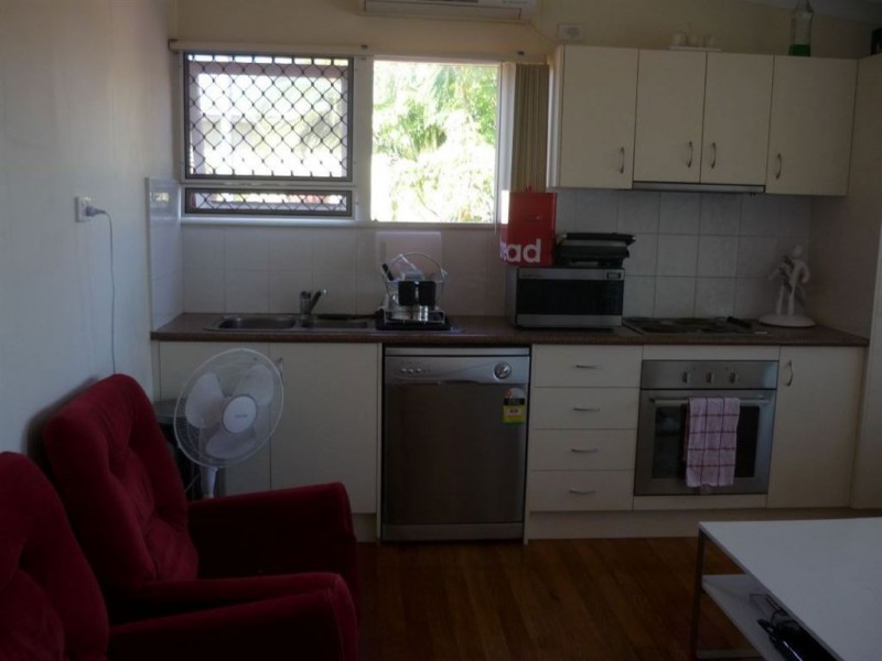 8/211 Webster Road, Stafford QLD 4053