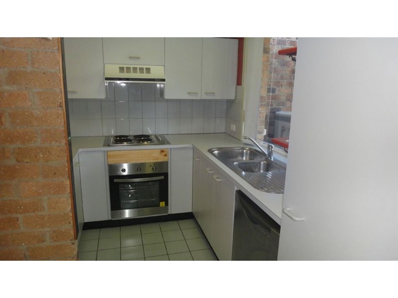 2/32 Rainey Street, Chermside QLD 4032