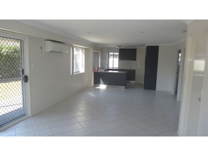 8 Caribou Crescent, Fitzgibbon QLD 4018