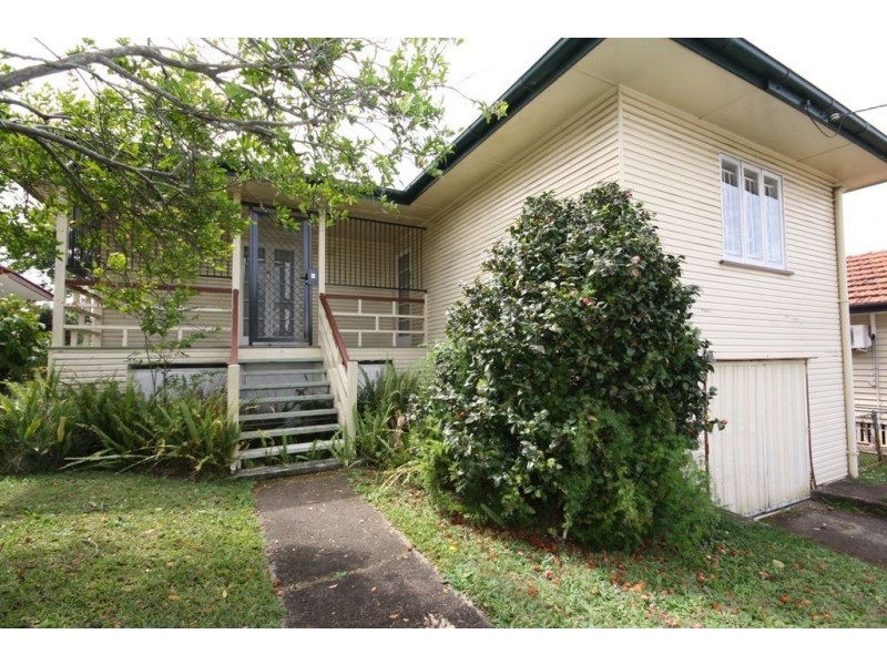 103 Main Avenue, Wavell Heights QLD 4012