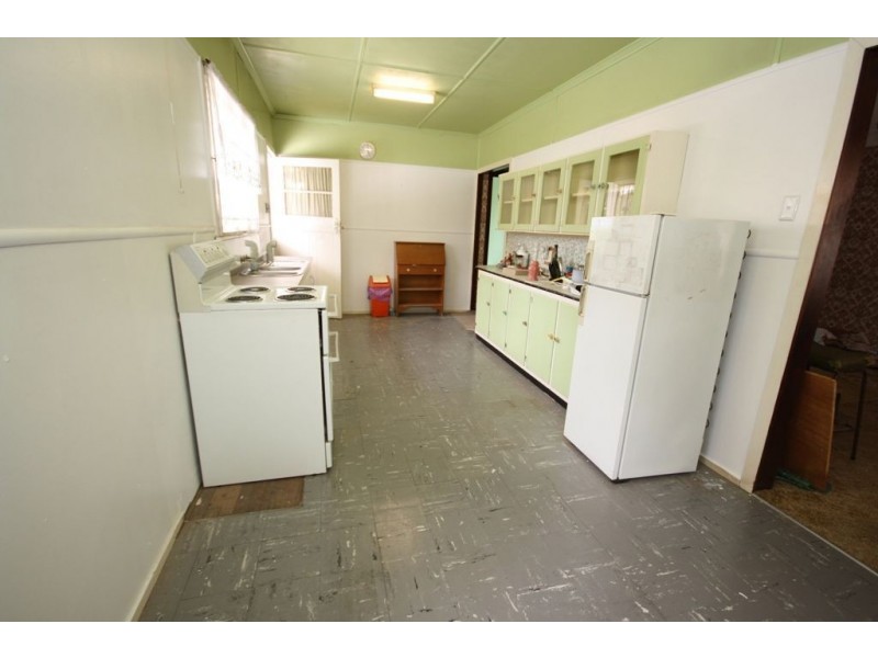 103 Main Avenue, Wavell Heights QLD 4012