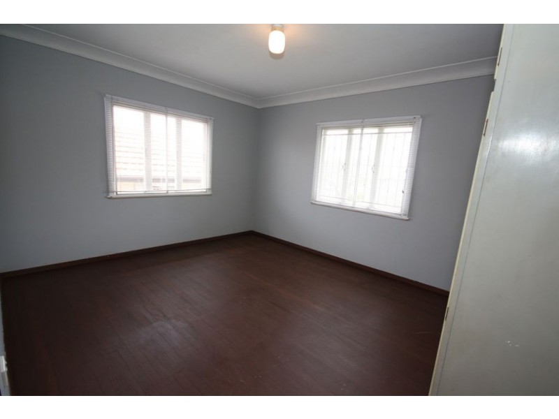 103 Main Avenue, Wavell Heights QLD 4012