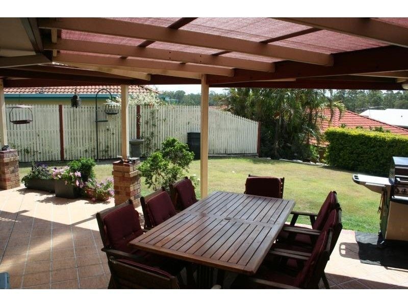 15 Lynford Place, Bridgeman Downs QLD 4035