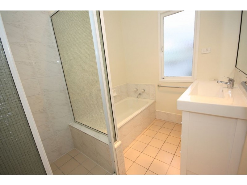 96 Maundrell Tce, Chermside West QLD 4032