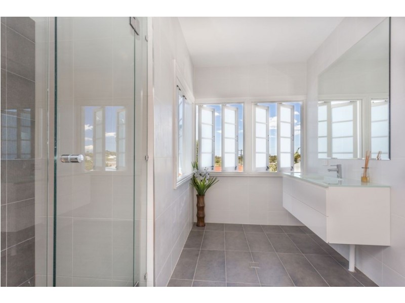 17 Miller Street, Chermside QLD 4032