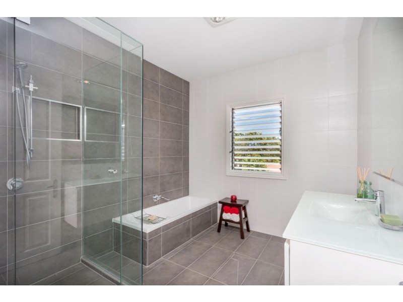 17 Miller Street, Chermside QLD 4032
