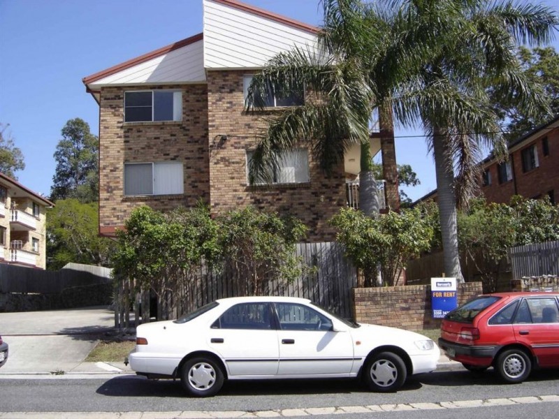 2/68 Hilltop Avenue, Chermside QLD 4032