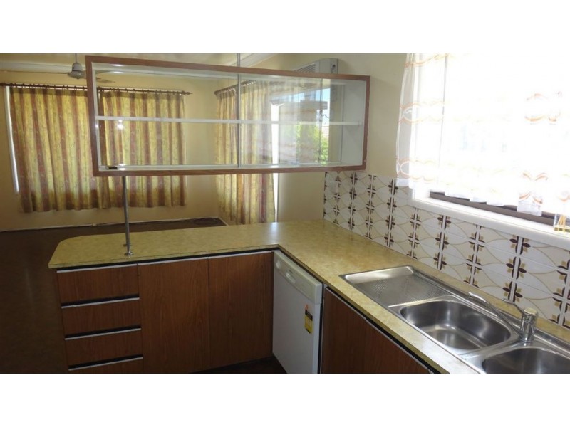 24 Wallace Street, Chermside QLD 4032