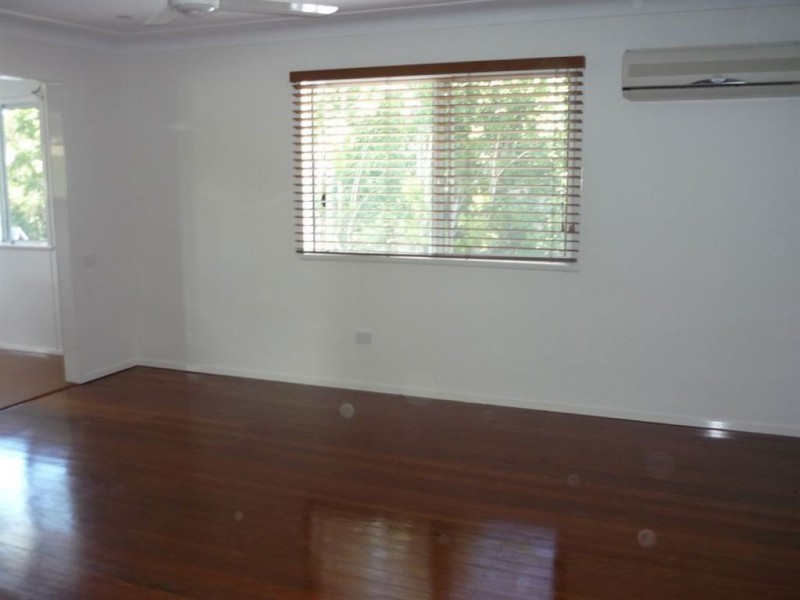 39 Watcombe Street, Wavell Heights QLD 4012