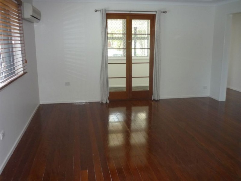 39 Watcombe Street, Wavell Heights QLD 4012