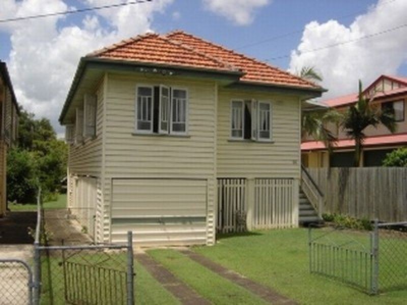 30 Latham Street, Chermside QLD 4032