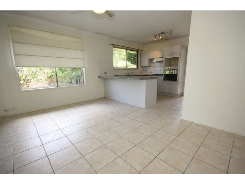 87 Redbourne Street, Chermside West QLD 4032