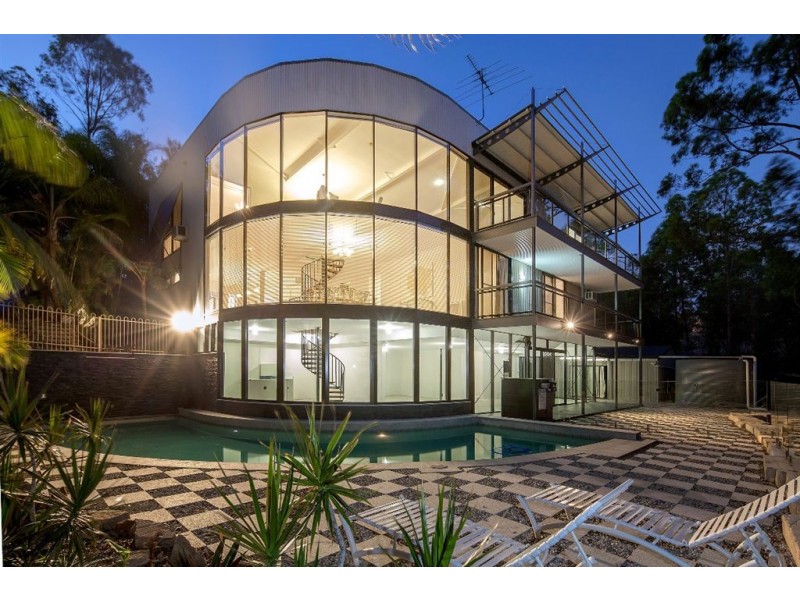 6 Christine Drive, Eatons Hill QLD 4037