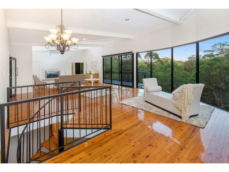 6 Christine Drive, Eatons Hill QLD 4037