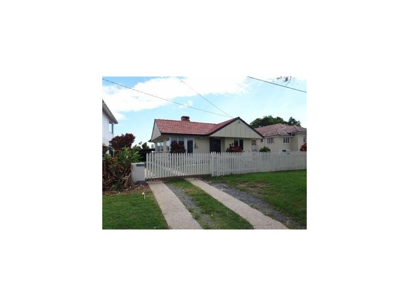 18 Bowd Parade, Wavell Heights QLD 4012