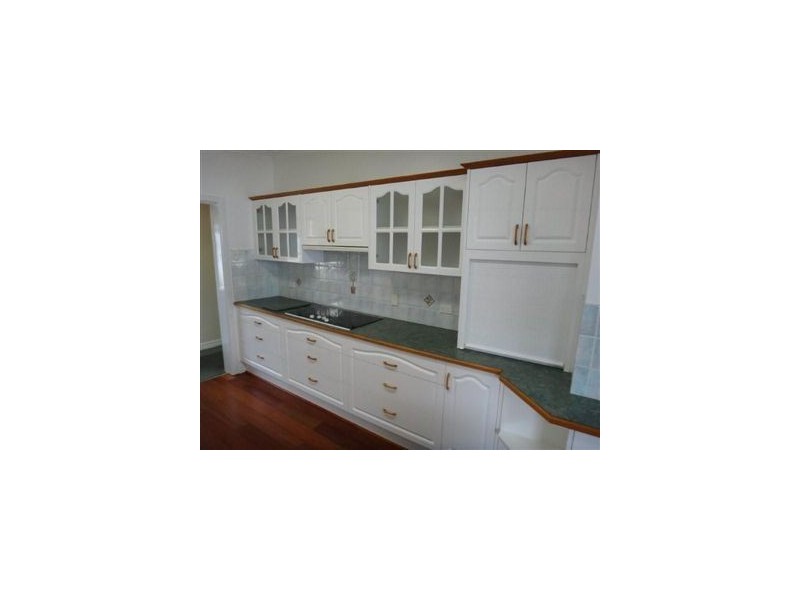 18 Bowd Parade, Wavell Heights QLD 4012