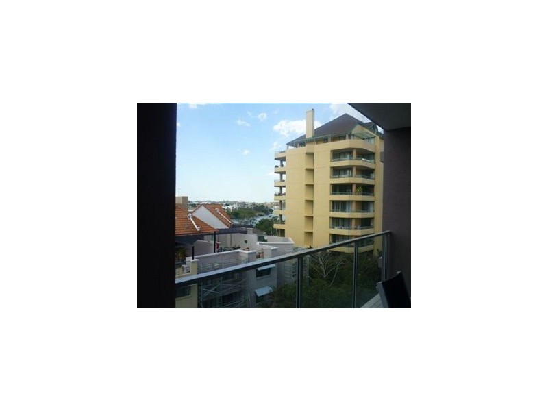 11/215 Wellington Street, East Brisbane QLD 4169