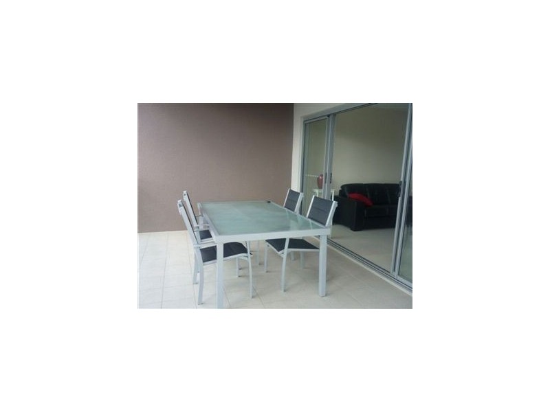 11/215 Wellington Street, East Brisbane QLD 4169