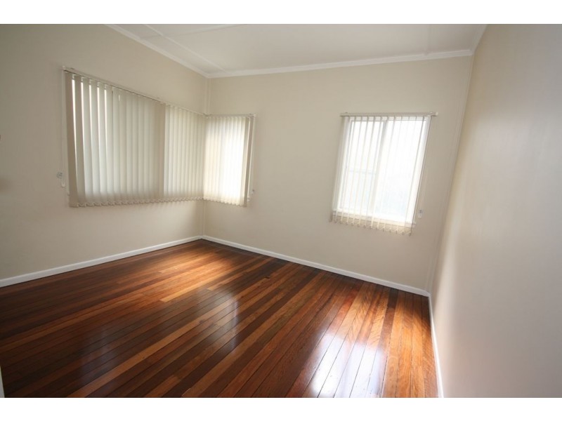 27 Minore Street, Chermside QLD 4032
