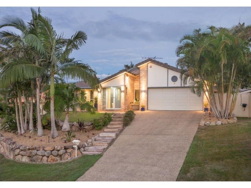 7 Chisholm Ct, Albany Creek QLD 4035