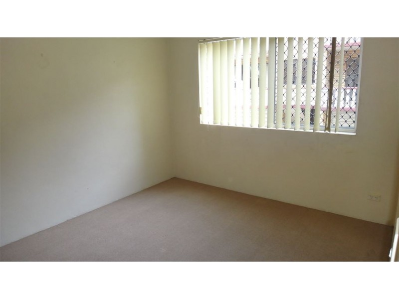 2/68 Hilltop Avenue, Chermside QLD 4032