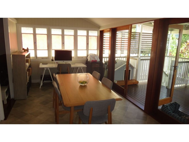 72 Days Road, Grange QLD 4051