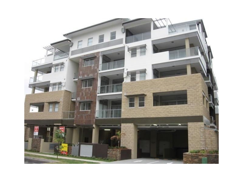 2/45 Playfield Street, Chermside QLD 4032