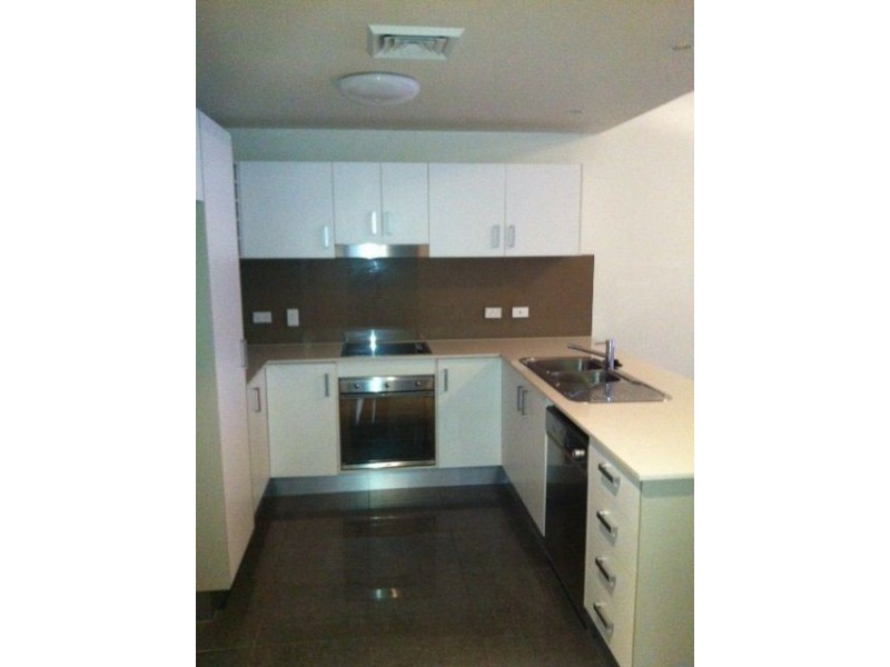 2/45 Playfield Street, Chermside QLD 4032