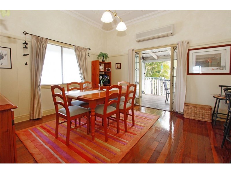 8 Wood Street, Kedron QLD 4031